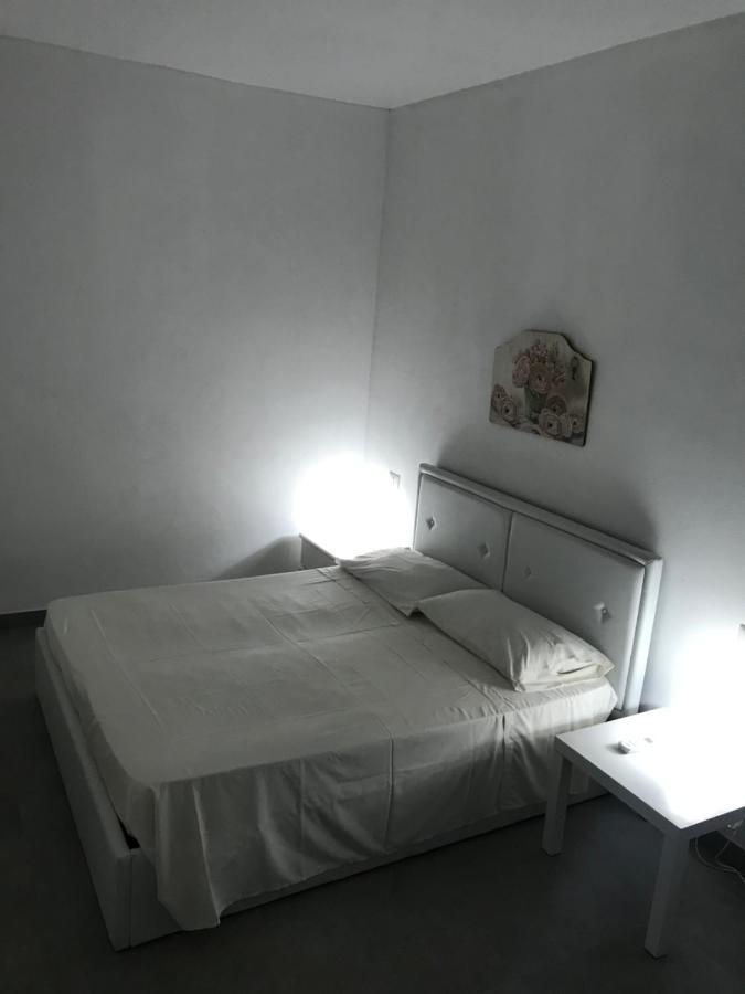 Casa Vacanza Le Tre Palme Apartment ฟลอริเดีย ภายนอก รูปภาพ